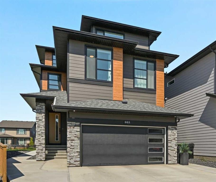 905 Cranbrook - Thumbnail 2