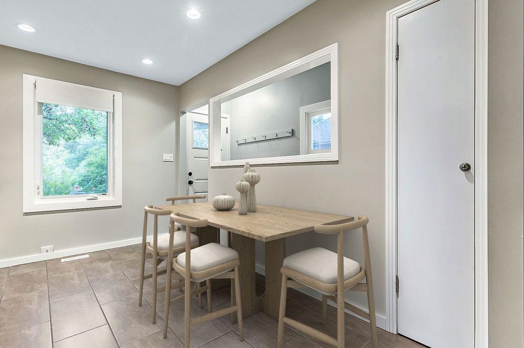 906 Rundle - Thumbnail 3