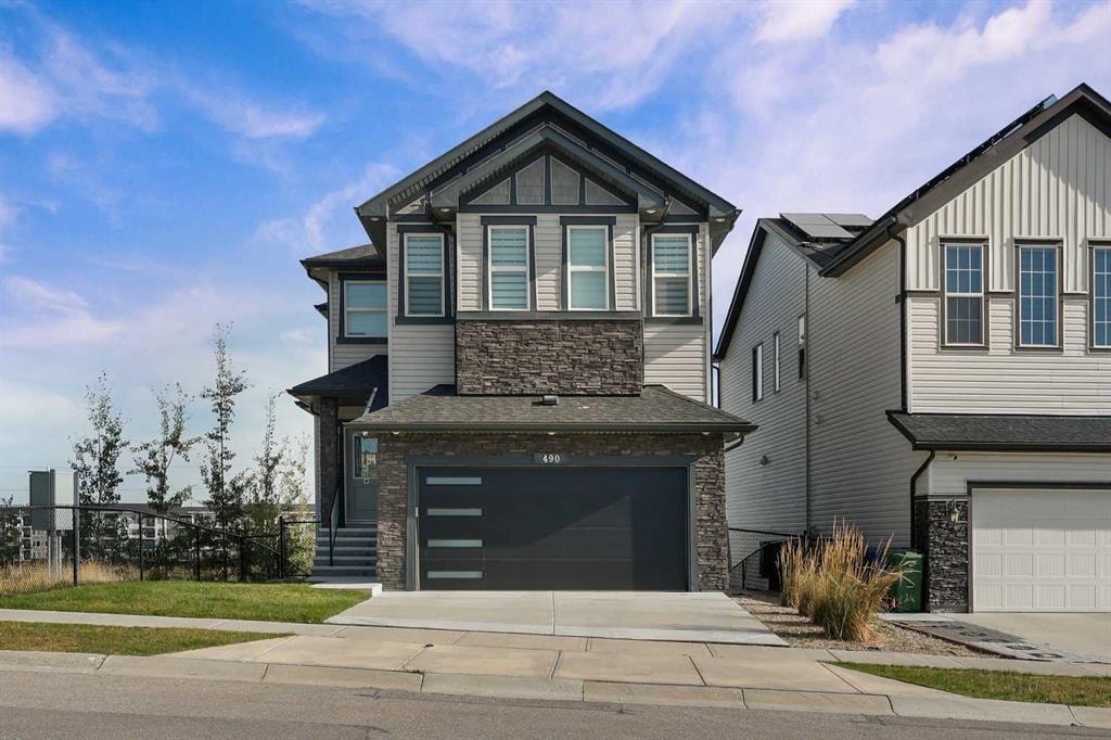 490 Sherwood - Thumbnail 2