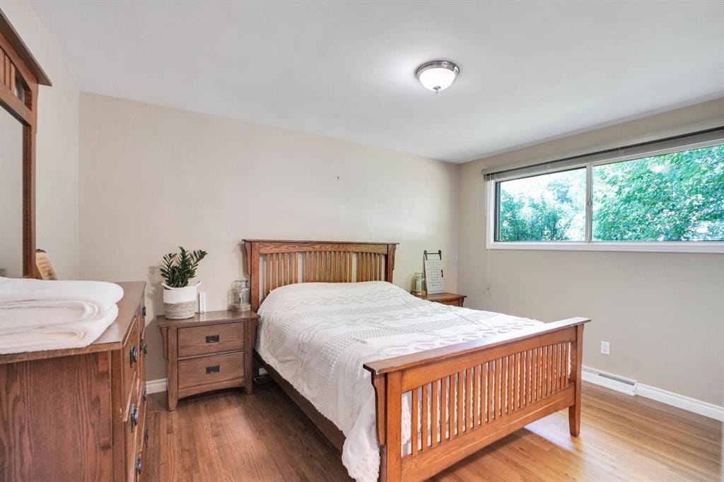 1447 Northmount - Thumbnail 4