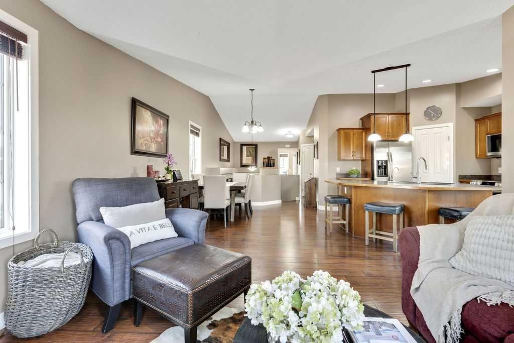 110 Covecreek - Thumbnail 3