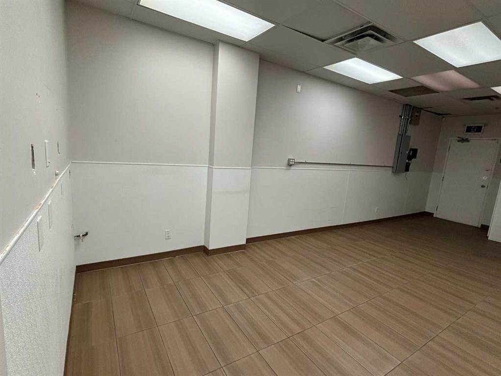 1015 Centre - Thumbnail 2