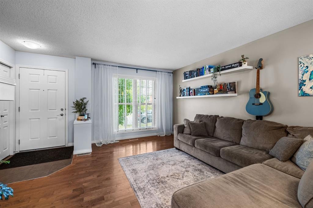 131 Auburn Bay - Thumbnail 3