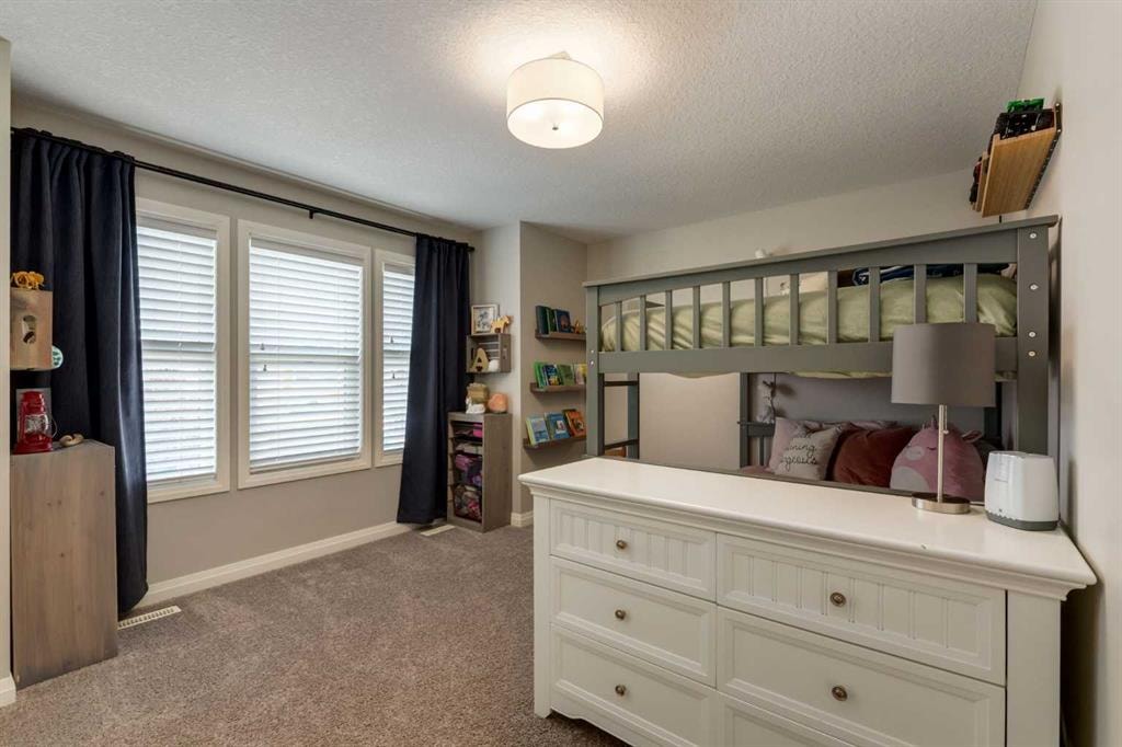 101 Auburn Meadows - Thumbnail 3