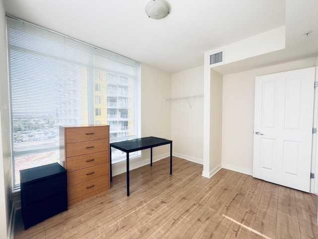 10 Brentwood - Thumbnail 3