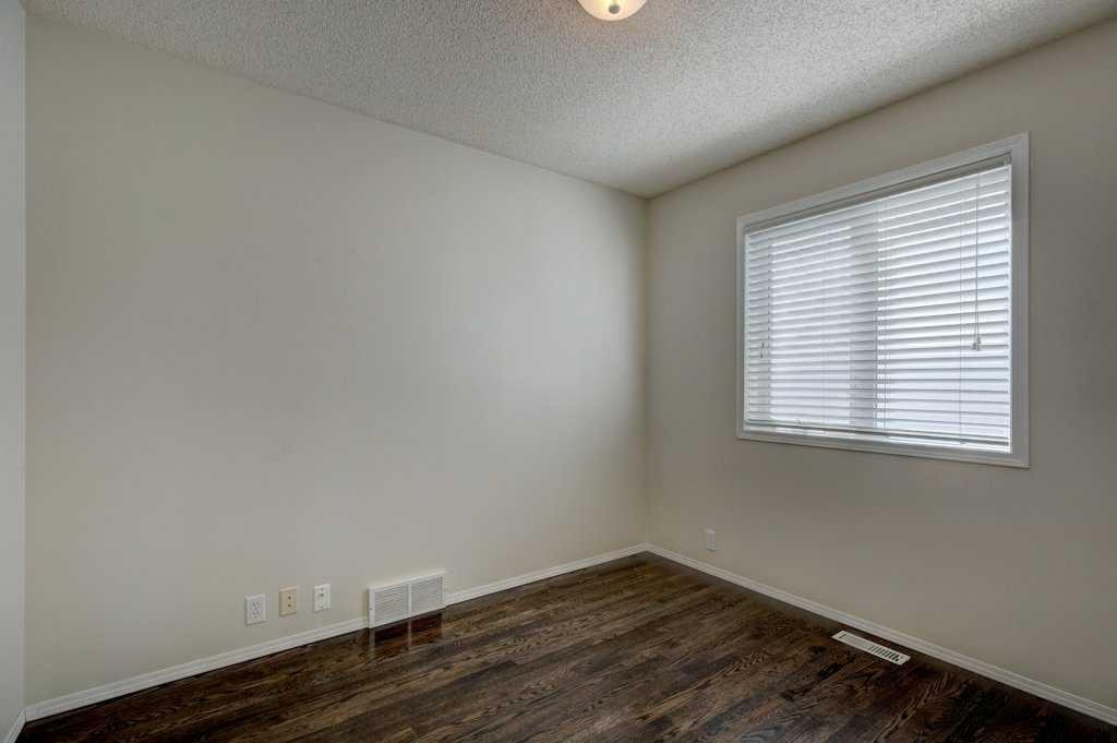 3430 Douglasdale - Thumbnail 2