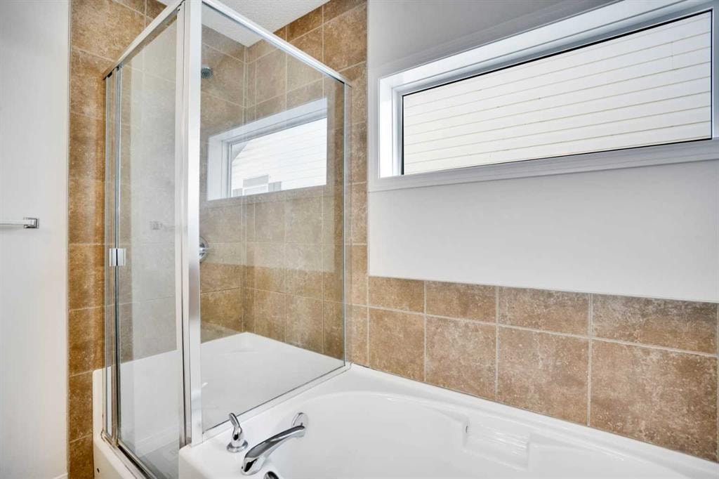 221 Elgin Meadows - Thumbnail 3