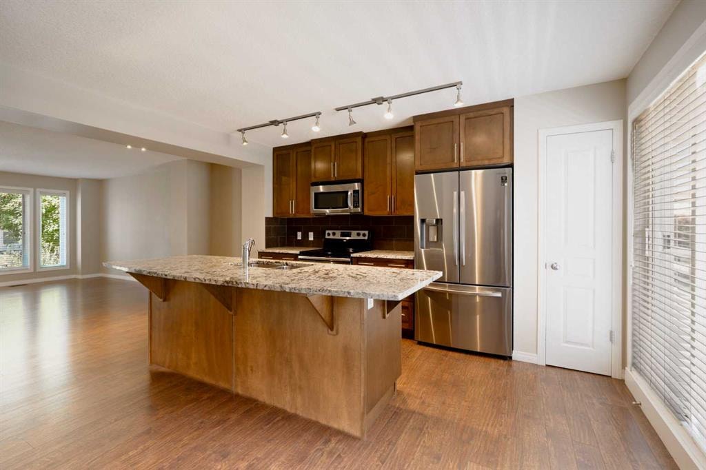 1515 Auburn Bay - Thumbnail 2