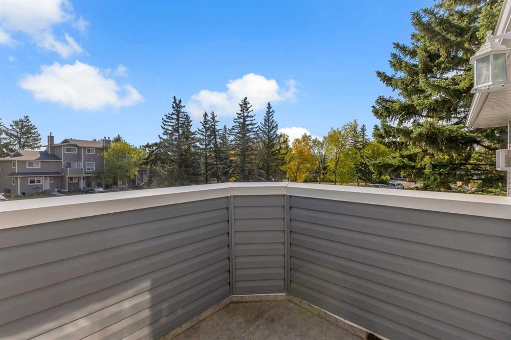 200 Shawnessy - Thumbnail 3