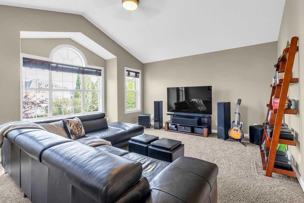 122 Discovery Ridge - Thumbnail 3