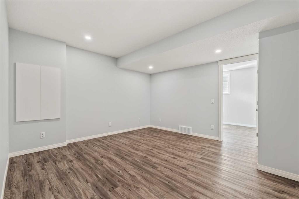 2240 Mahogany - Thumbnail 4