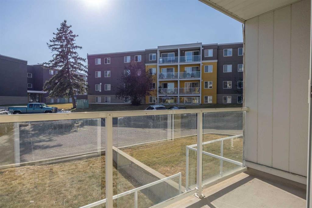 4455D Greenview - Thumbnail 4