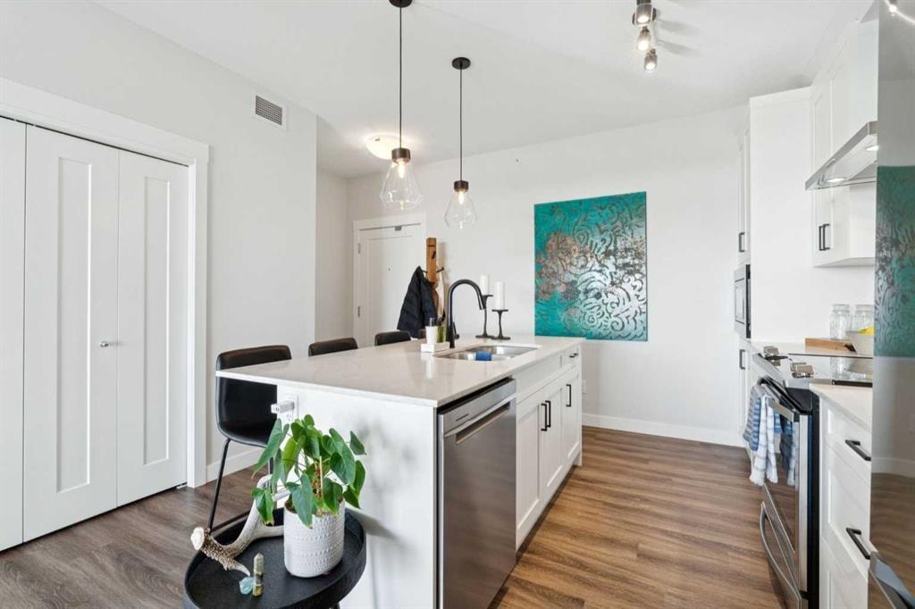 400 Auburn Meadows - Thumbnail 3