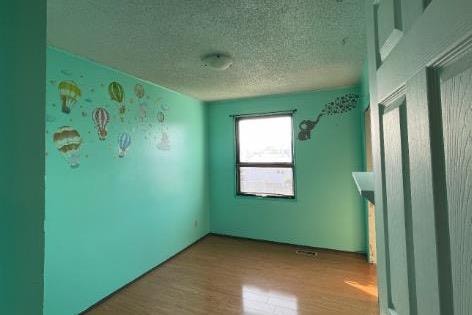 14 Whitman - Thumbnail 4