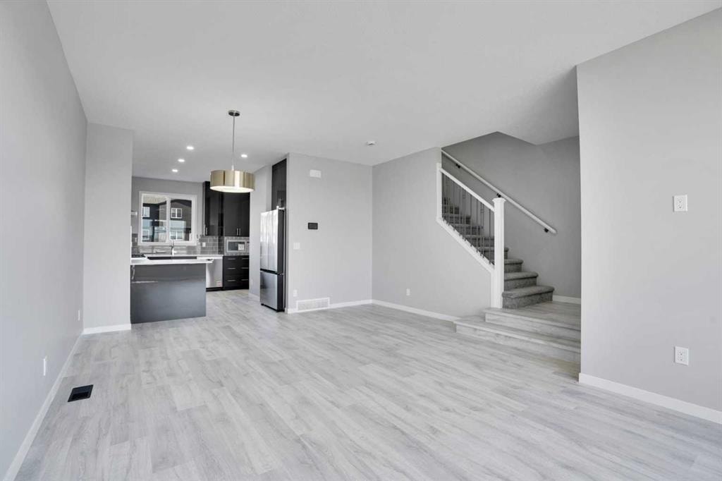 74 Corner Glen - Thumbnail 4