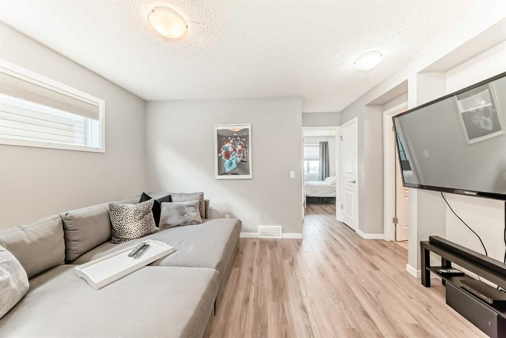 352 Auburn Crest - Thumbnail 4