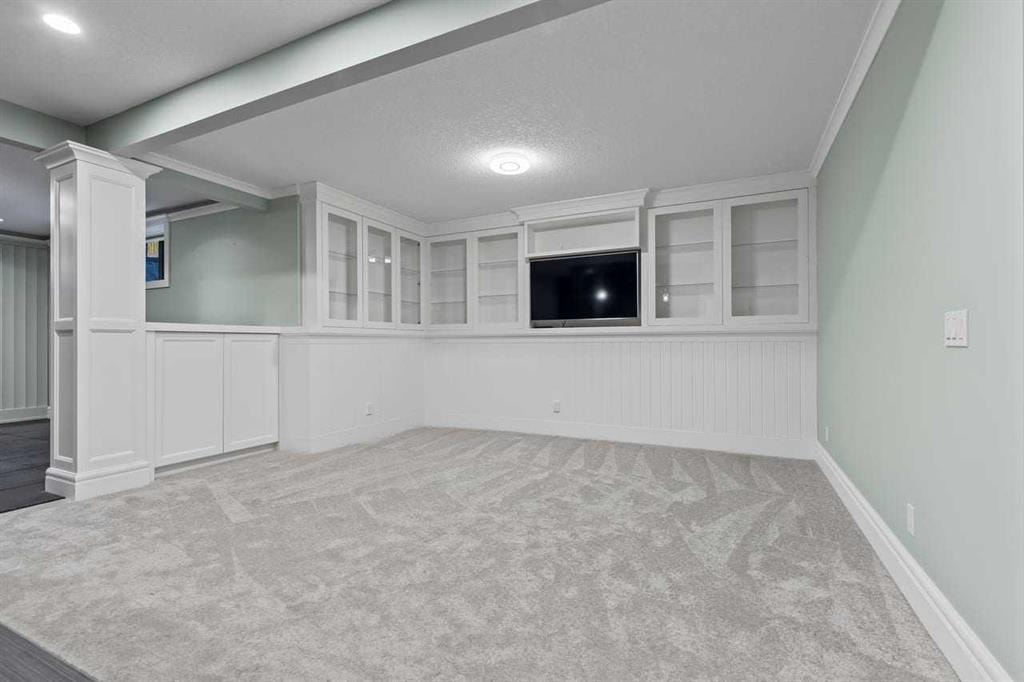 236 Aspen Dale - Thumbnail 4