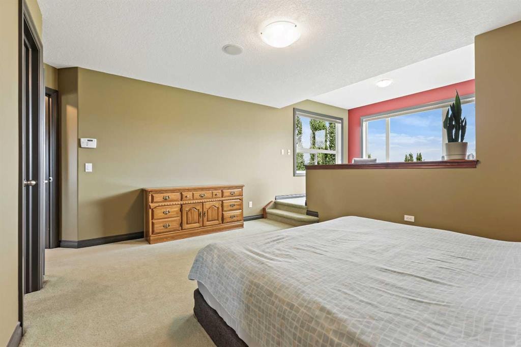 66 Crestbrook - Thumbnail 3