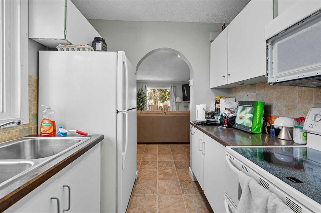 829 Coach Bluff - Thumbnail 3