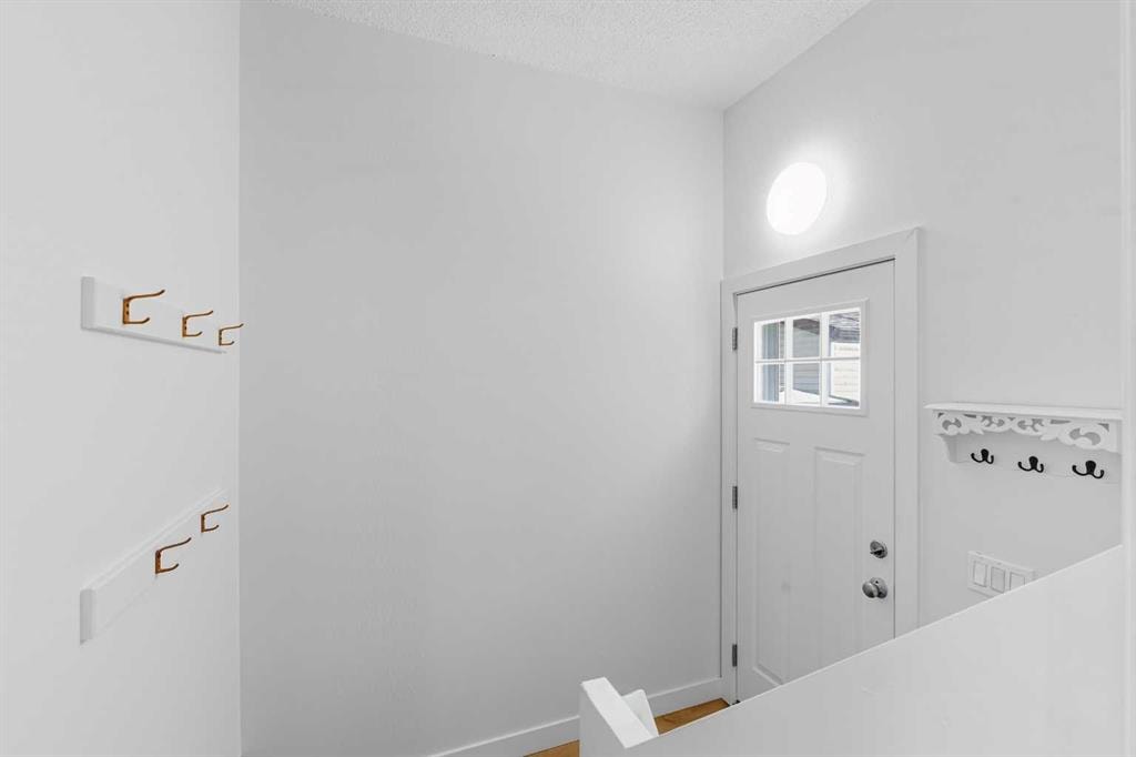 972 Bracewood - Thumbnail 3