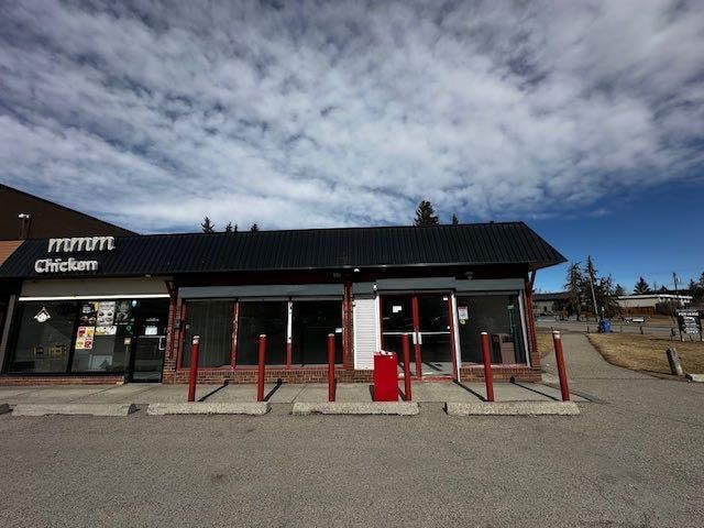 7930 Bowness - Thumbnail 2