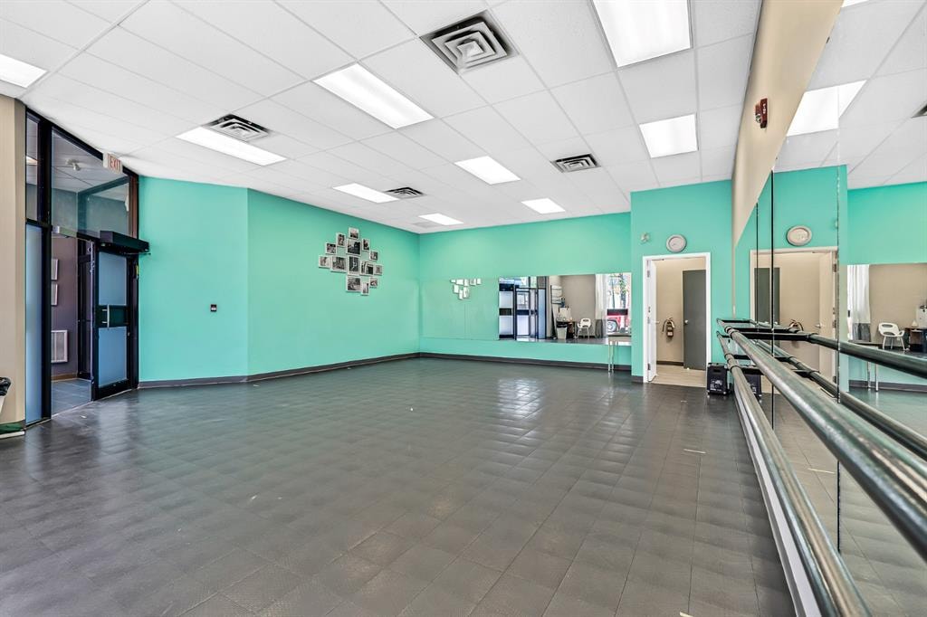 4916 50 Avenue - Thumbnail 4