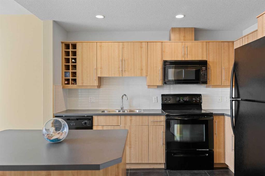 55 Spruce - Thumbnail 4