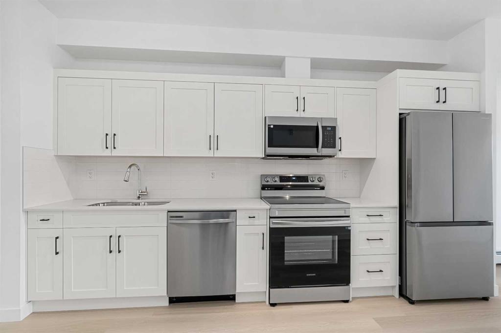 70 Sage Hill - Main Image