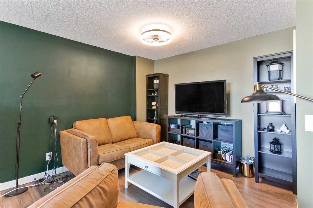 4944 Dalton - Main Image