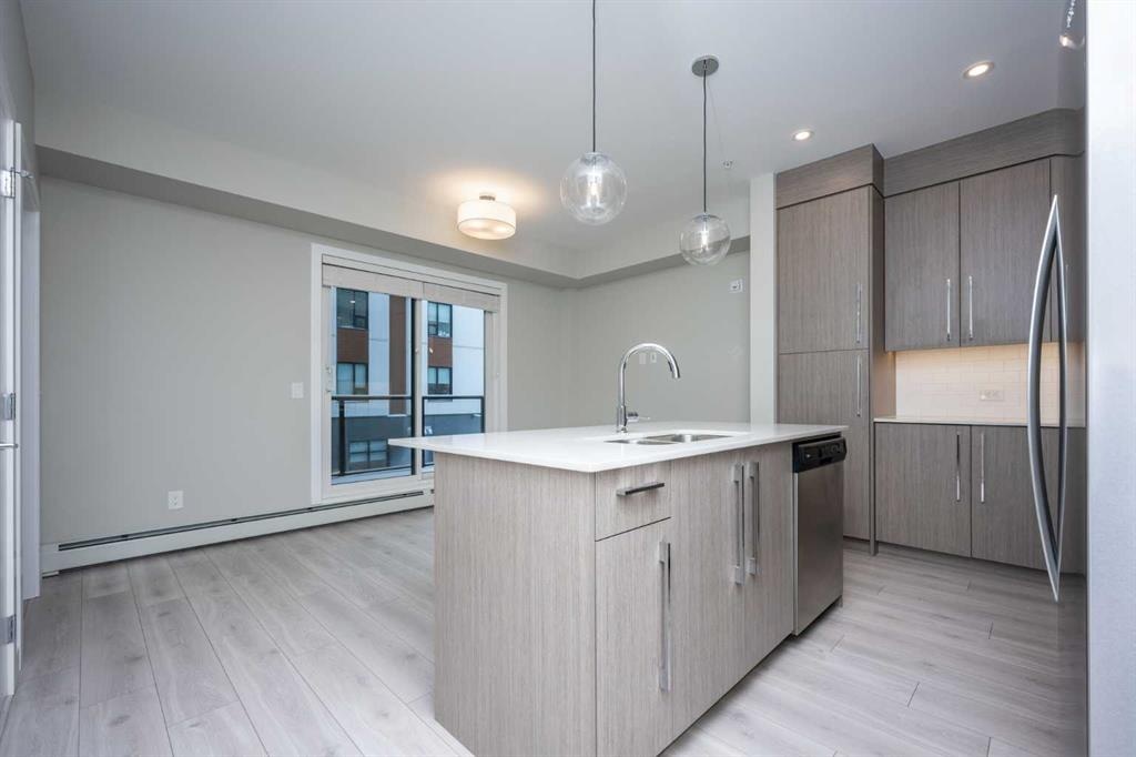 383 Smith - Main Image