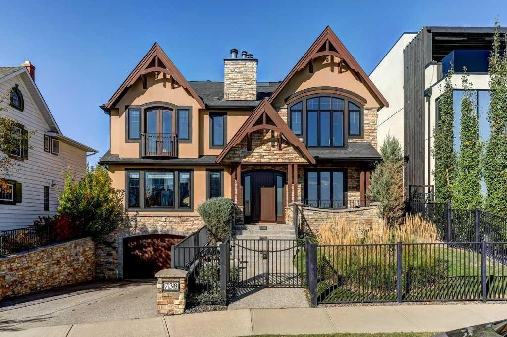 738 Crescent - Main Image