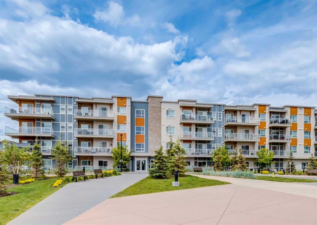 370 Harvest Hills - Main Image