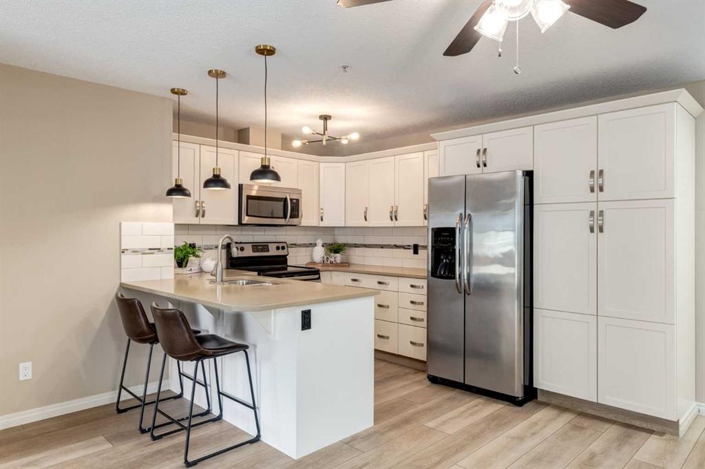 102 Cranberry - Main Image