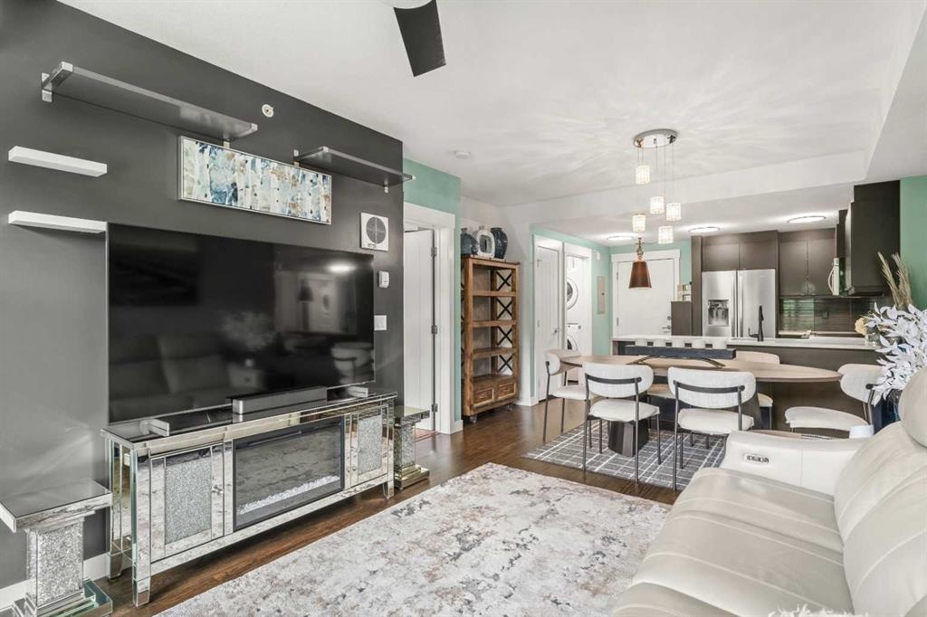 15 Aspenmont - Main Image