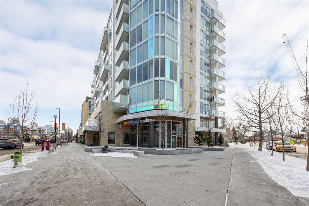 1107 Gladstone - Main Image