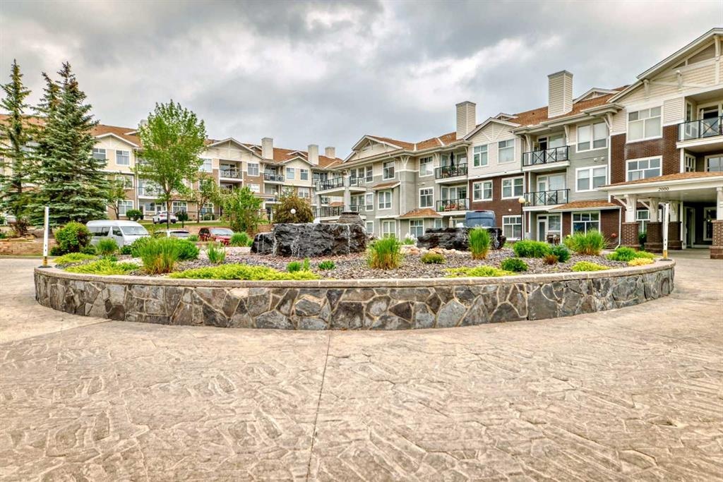 1010 Arbour Lake - Main Image