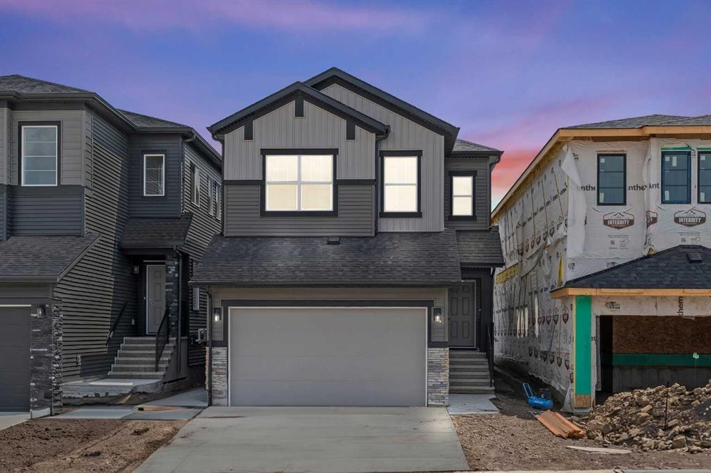 390 Corner Glen - Main Image