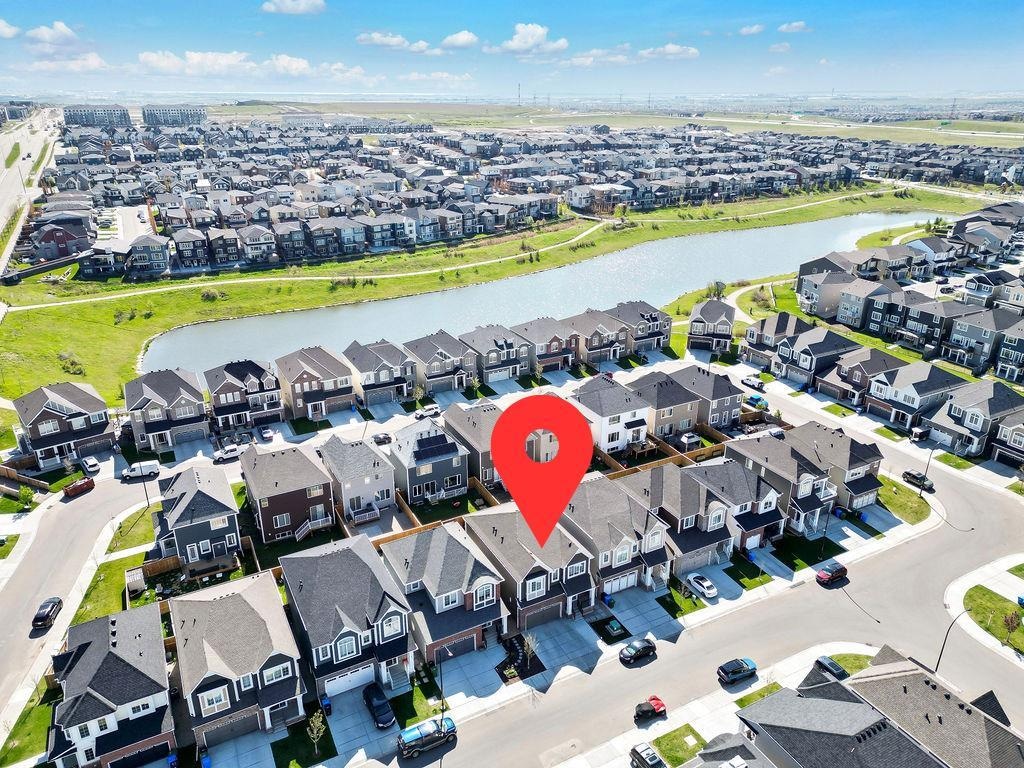 165 Carrington - Main Image
