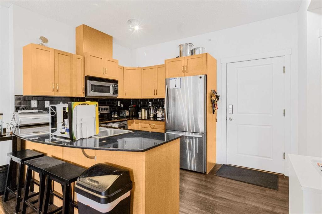 5605 Henwood - Main Image