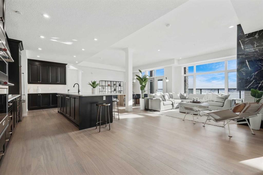 180 Marina - Main Image