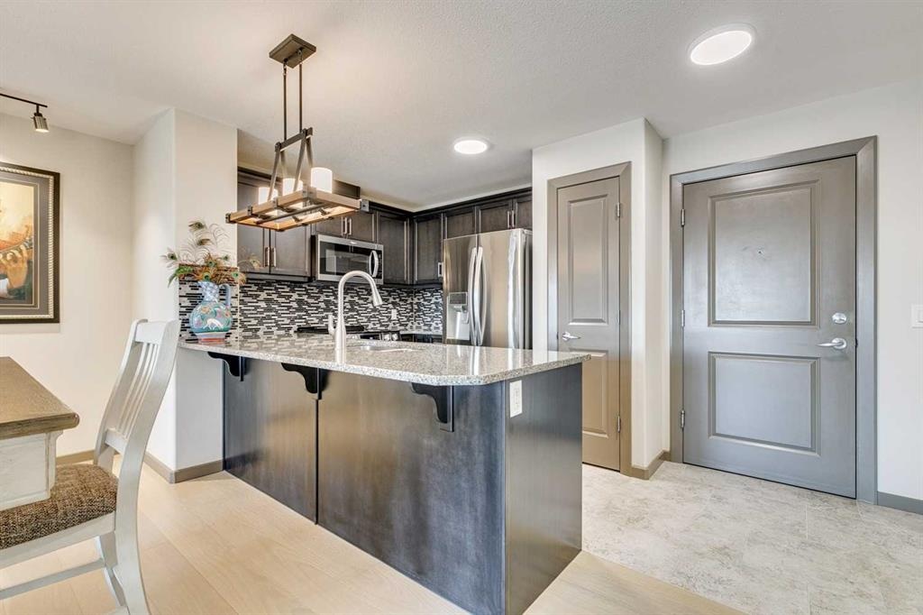310 Mckenzie Towne - Main Image