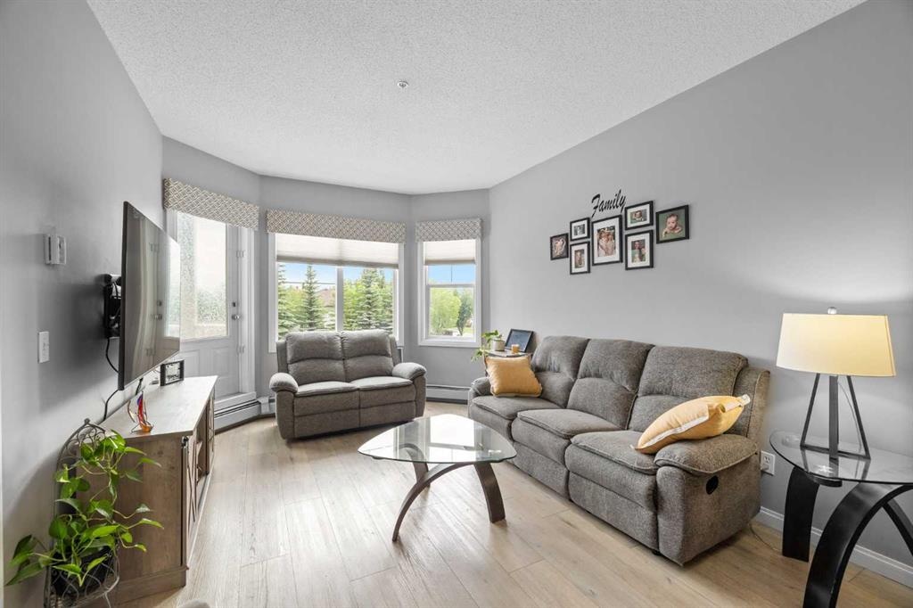 8 Prestwick Pond - Main Image