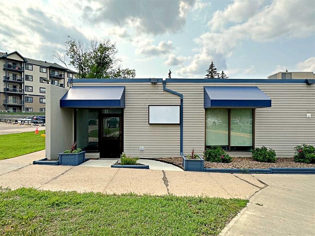 11721 MacDonald - Main Image