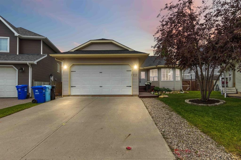 220 Warren - Main Image