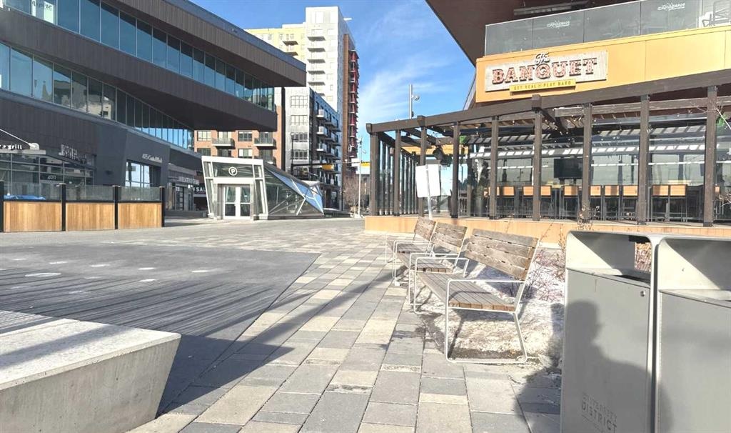 3941 University - Main Image