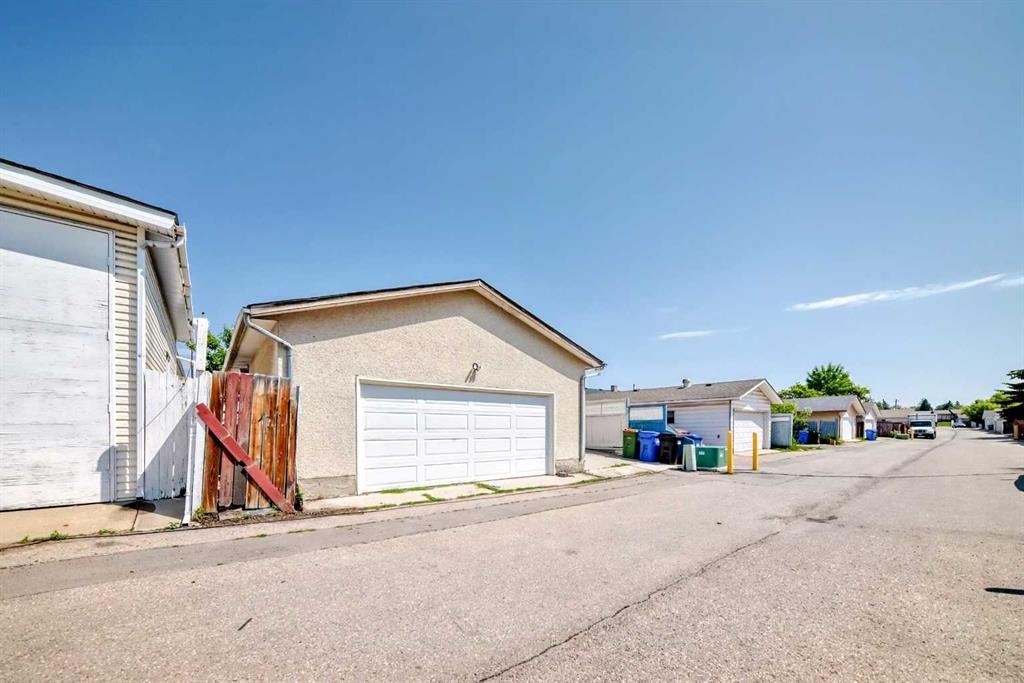 5307 Madigan - Main Image