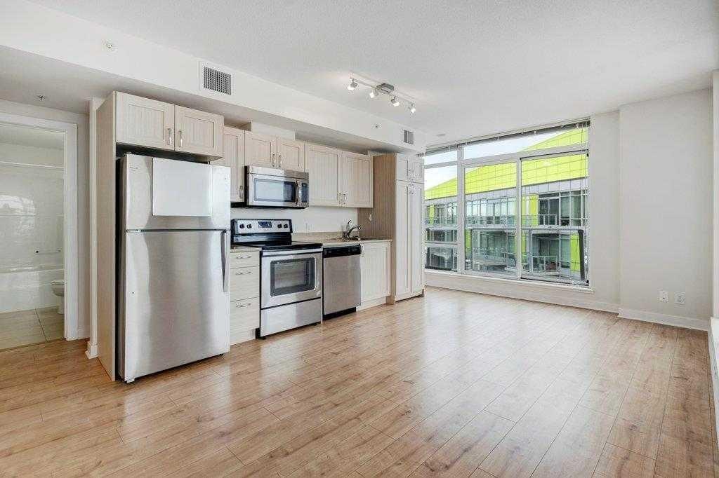 10 Brentwood - Main Image