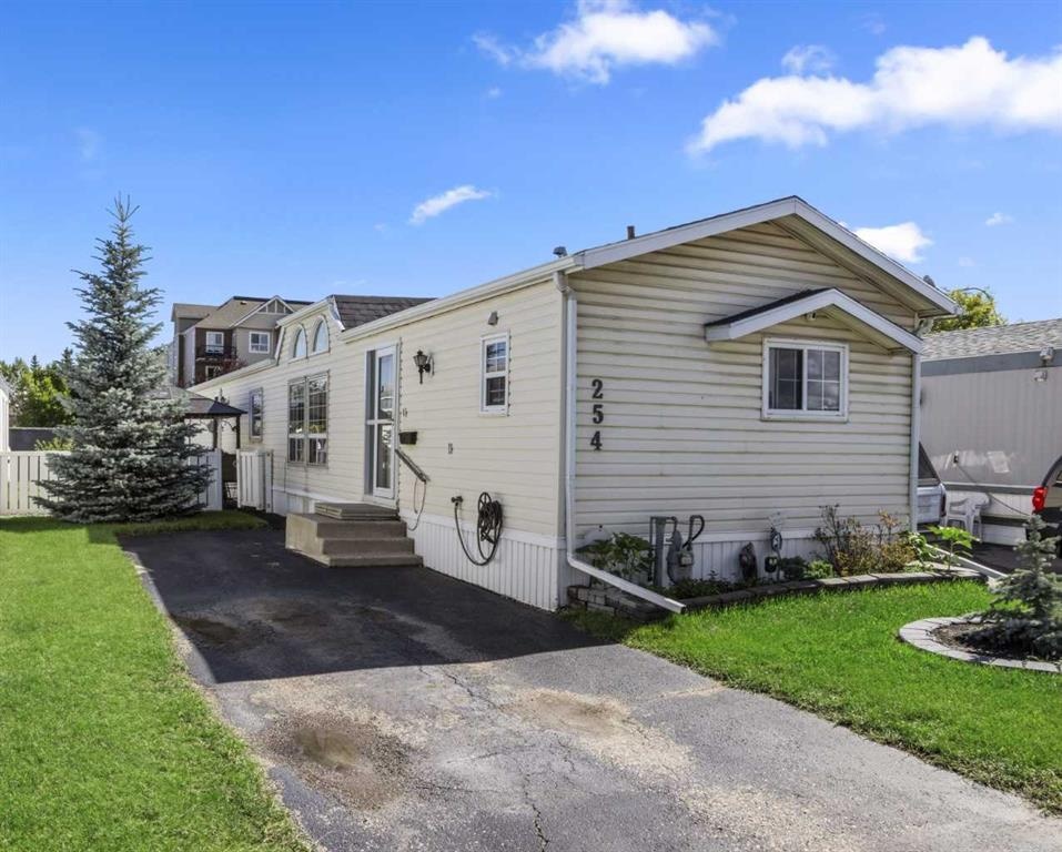 254 Erin Woods - Main Image