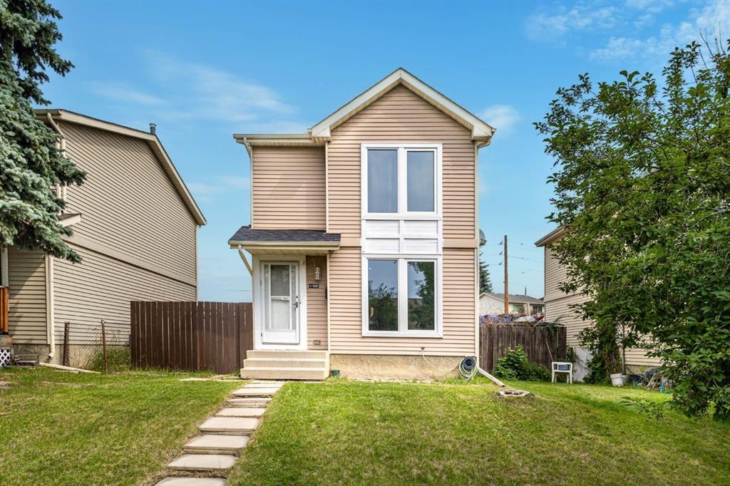 159 Erin Woods - Main Image