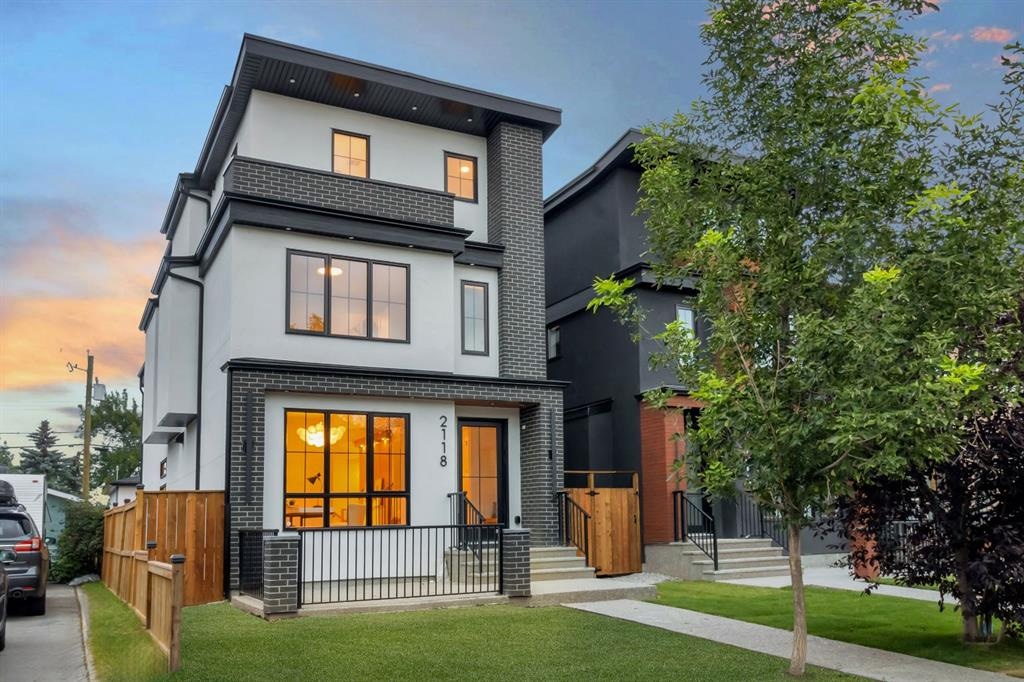 2118 Victoria - Main Image
